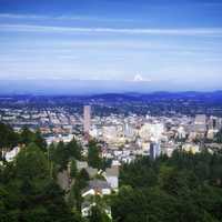 Ctiyscape view of Portland, Oregon with mountain in back