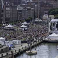 Crowds and Riverboat in Nashville