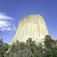 Devil's Tower under the blue sky