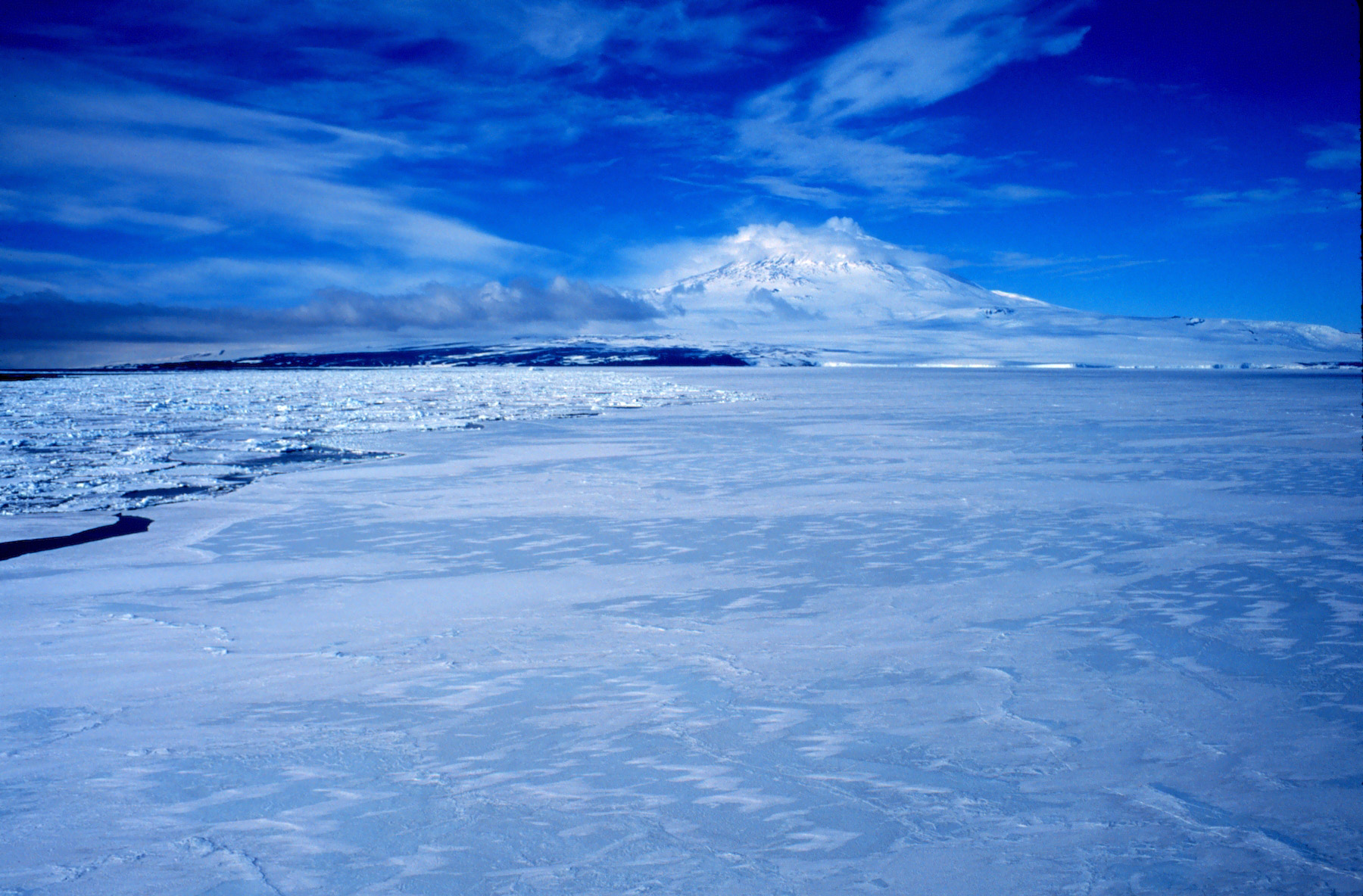 Mount Erebus in Antarctica image - Free stock photo ...