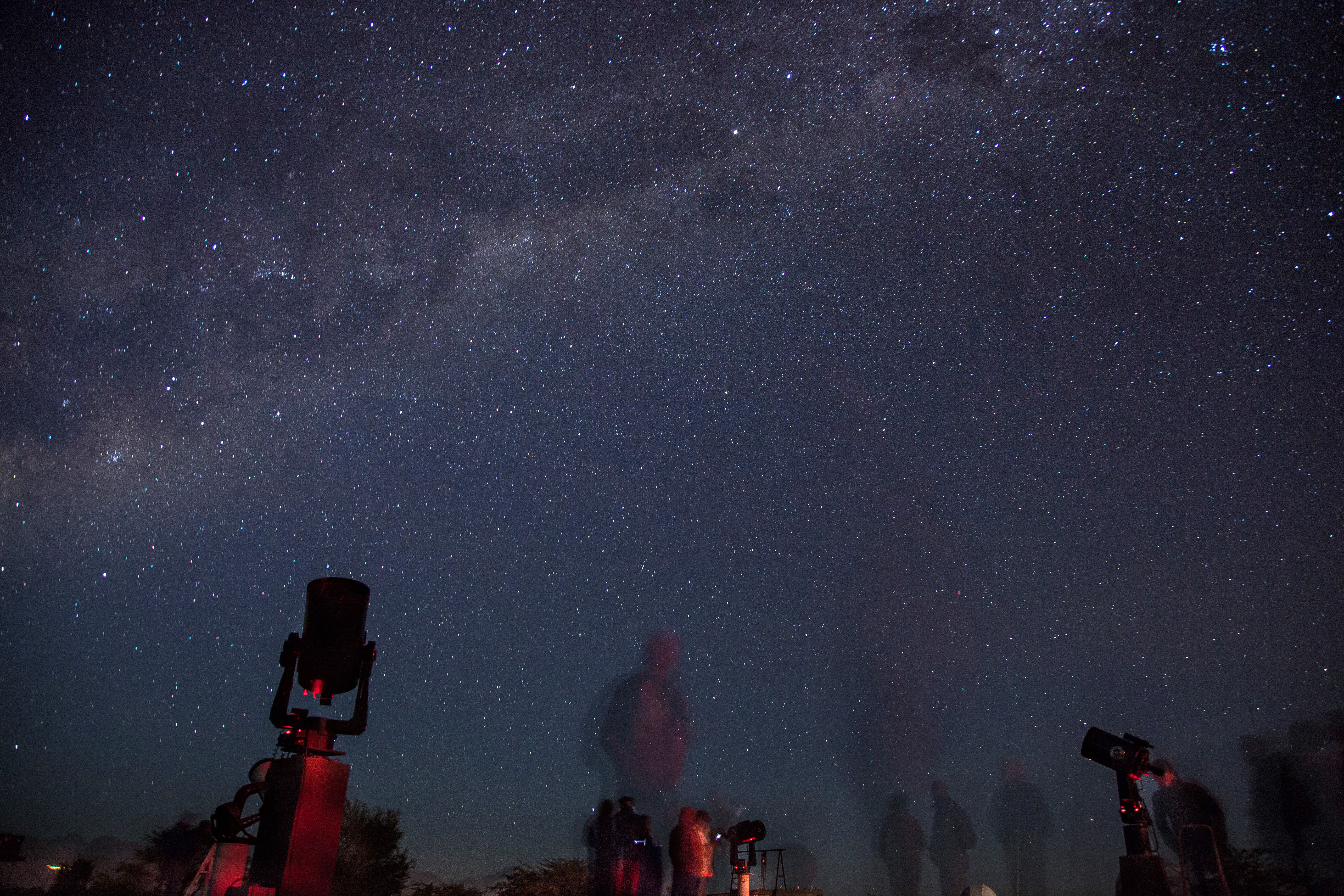 Звездное небо в телескоп. Звездное небо телескоп. Телескоп ночью. Млечный путь космос. Радиотелескоп ночь звезды.