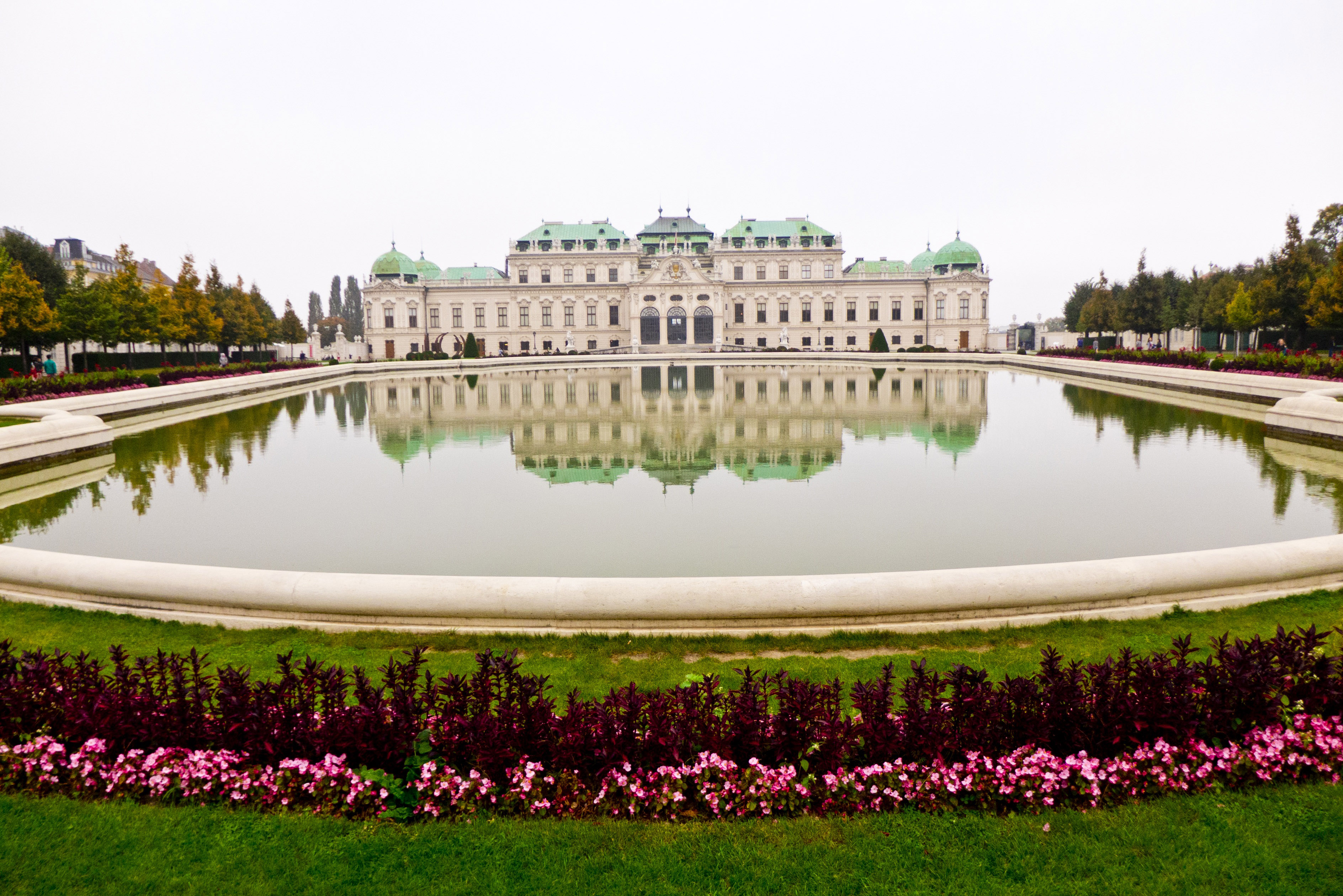 Castle Architecture and pool and Vienna, Austria image - Free stock photo - Public  Domain photo - CC0 Images