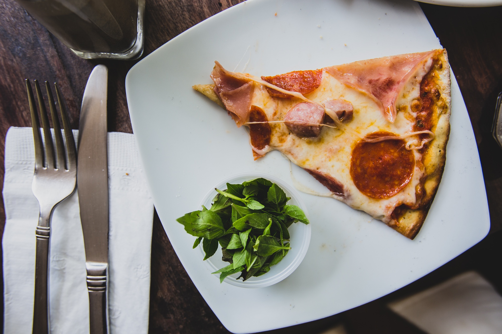 Pizza on a plate image - Free stock photo - Public Domain photo - CC0 ...