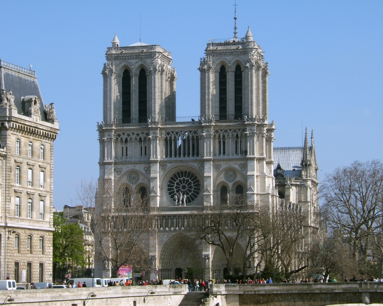 Notre Dame Cathedral in Paris image - Free stock photo - Public Domain - CC0 Images