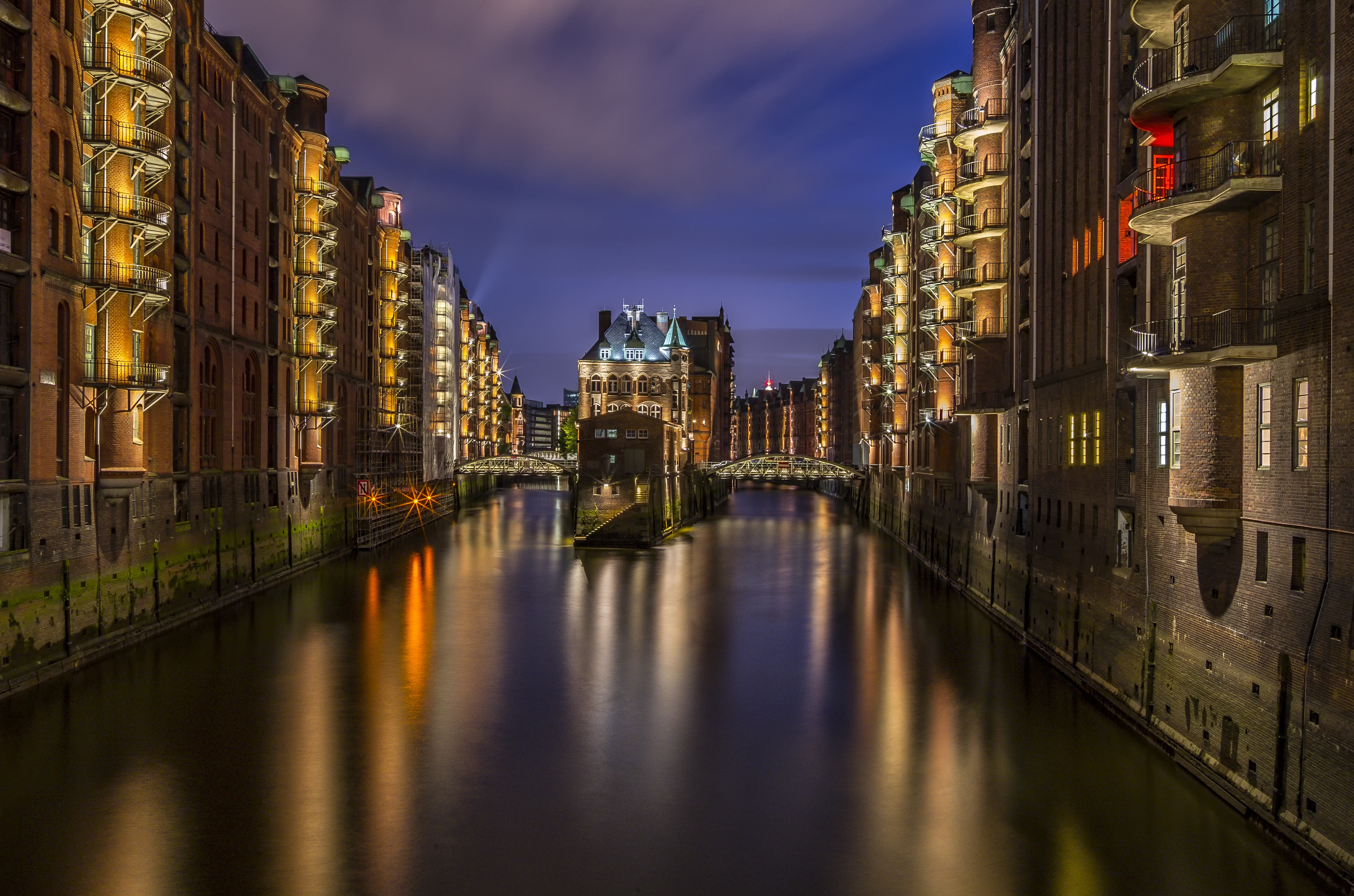 City of Hamburg  on the River Elbe  at Night image Free 