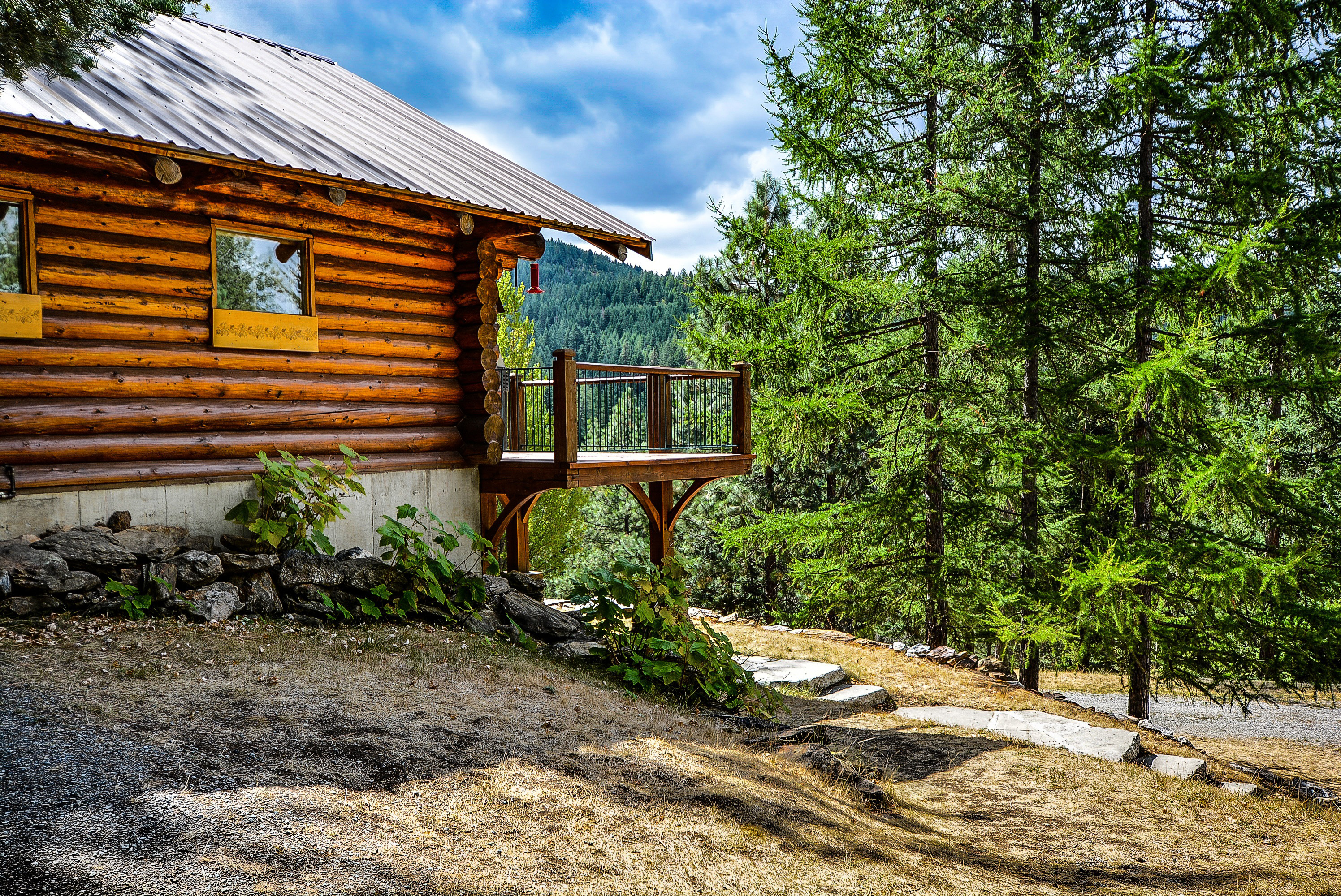 Rustic Cabin in the woods landscape image - Free stock photo - Public  Domain photo - CC0 Images