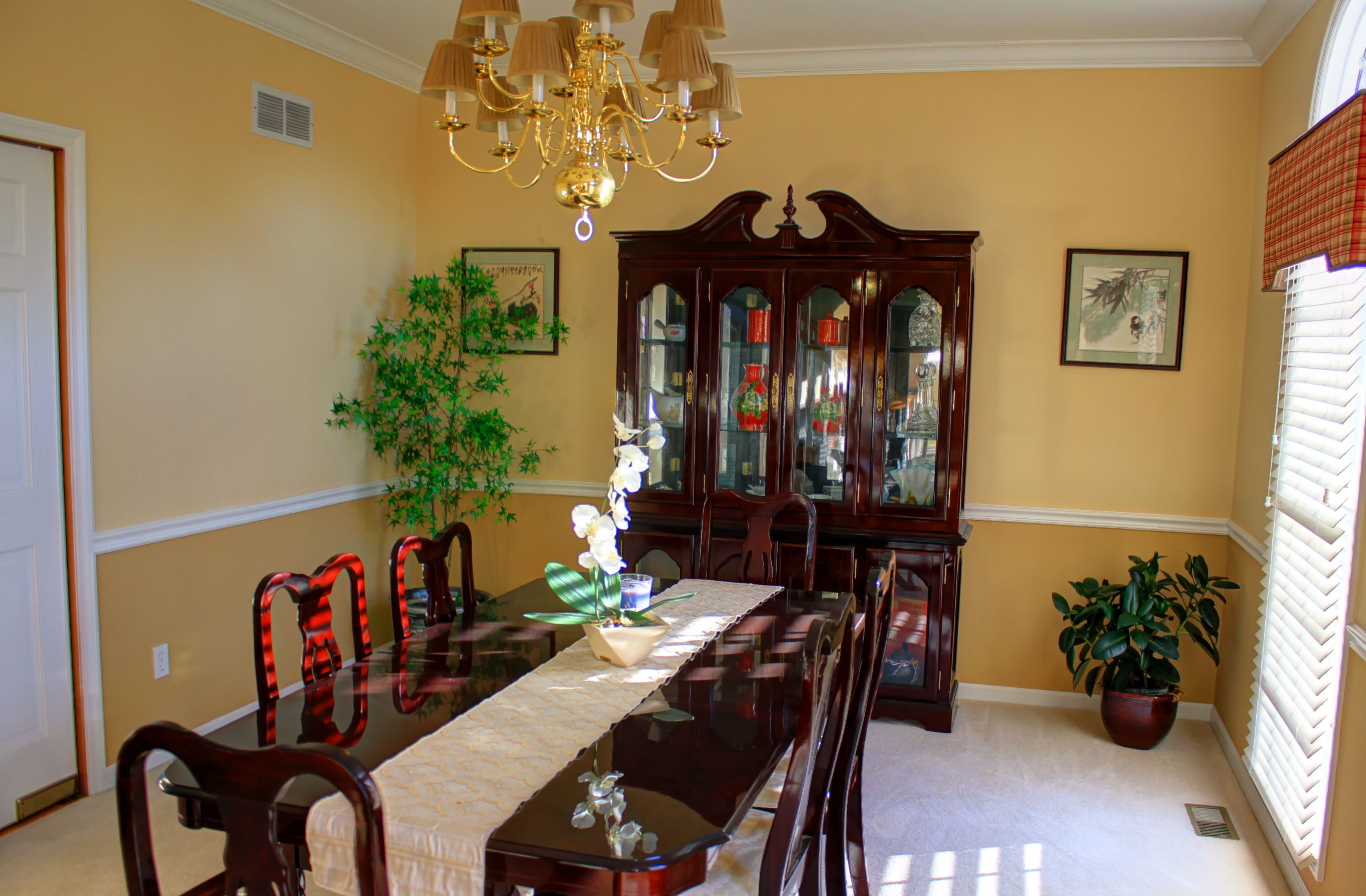 dining room with large family