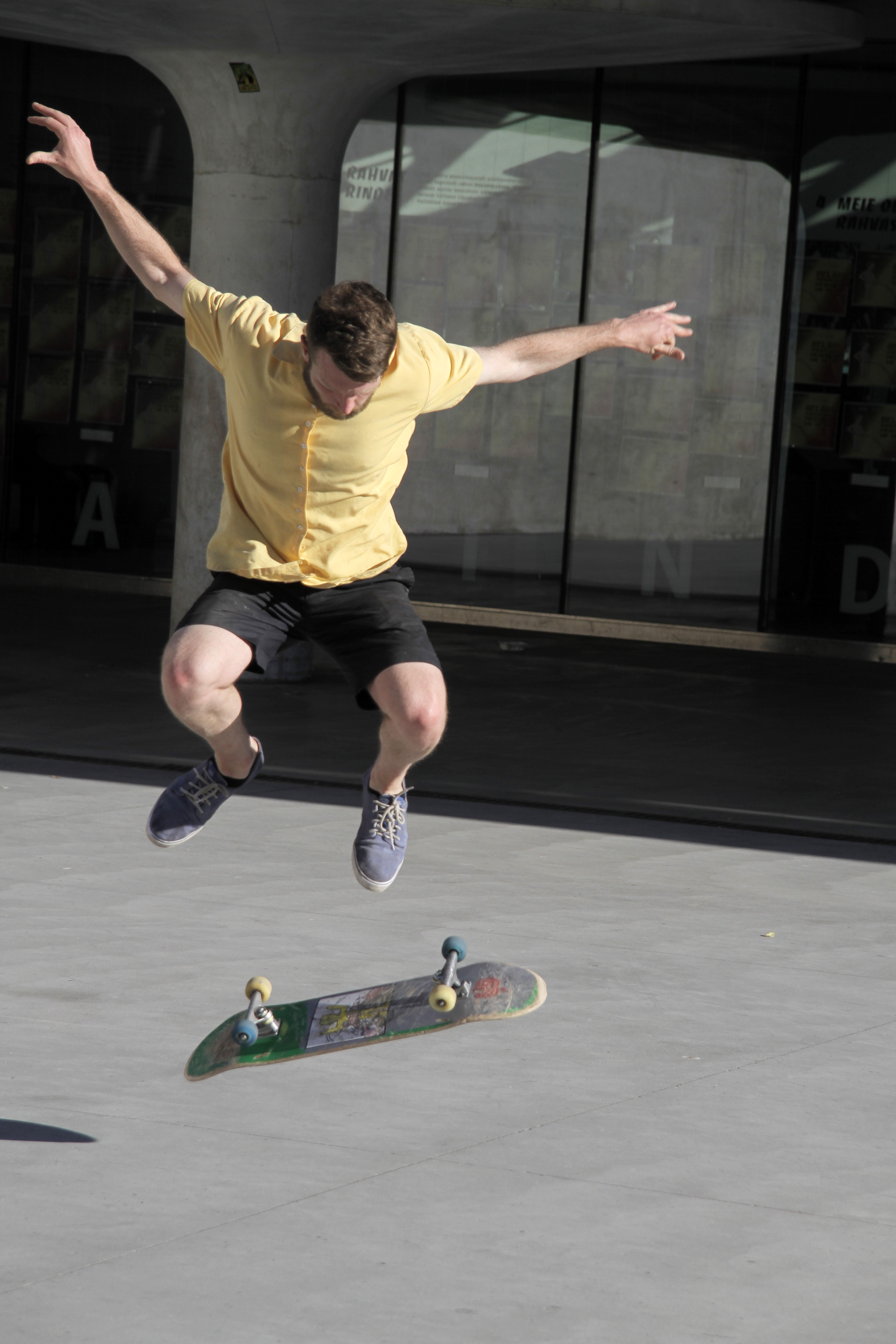 skateboarder-doing-jumping-trick image - Free stock photo - Public Domain photo - CC0 Images