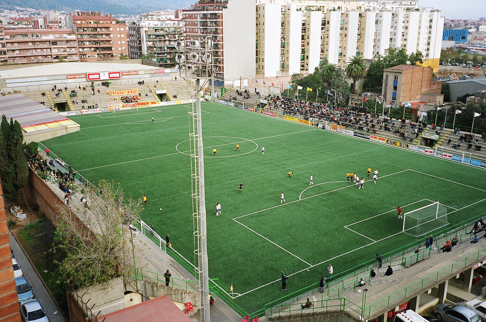 Soccer game in Barcelona, Spain image - Free stock photo - Public Domain photo - CC0 Images