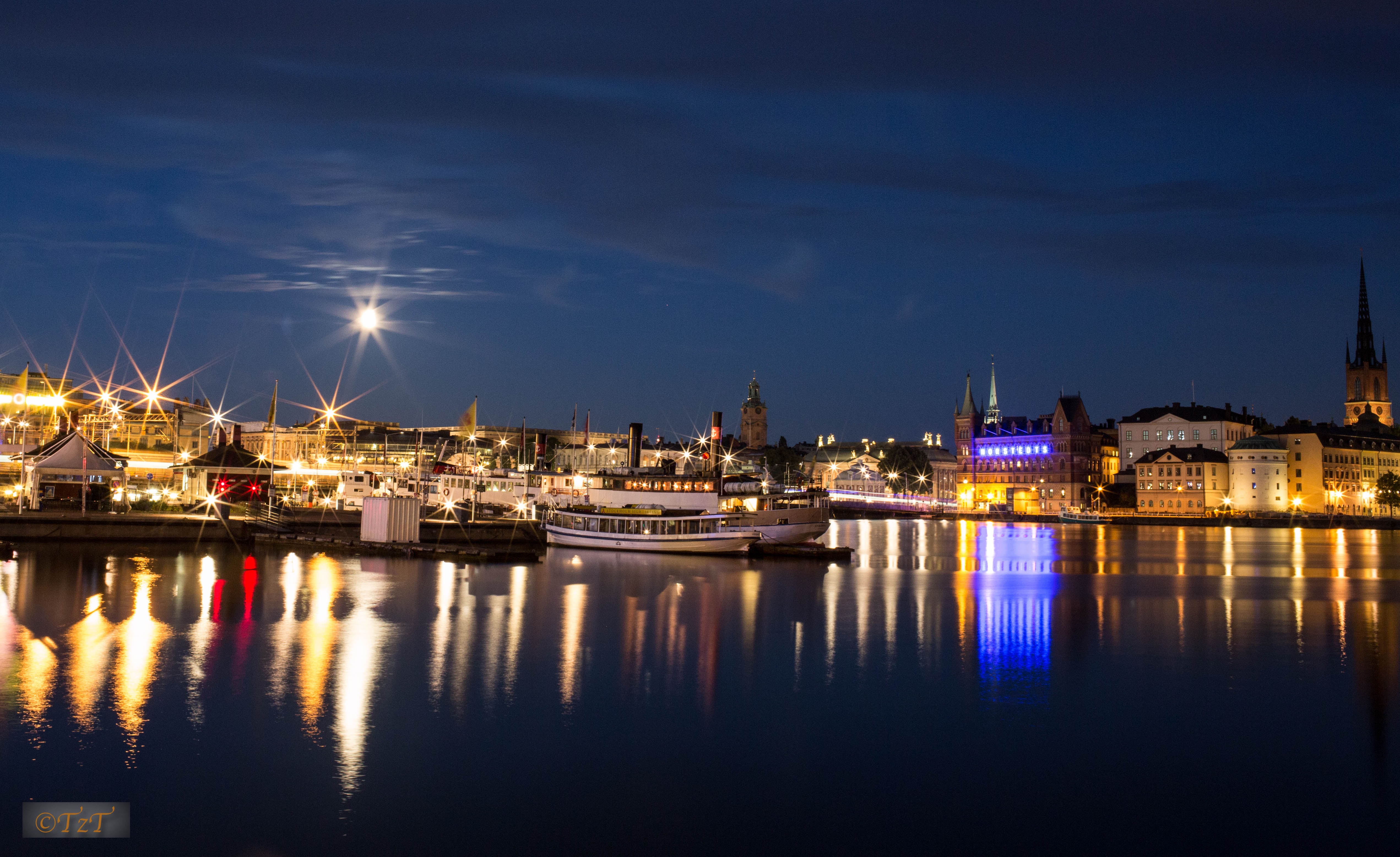 Stockholm, lighted city at night image - Free stock photo - Public ...