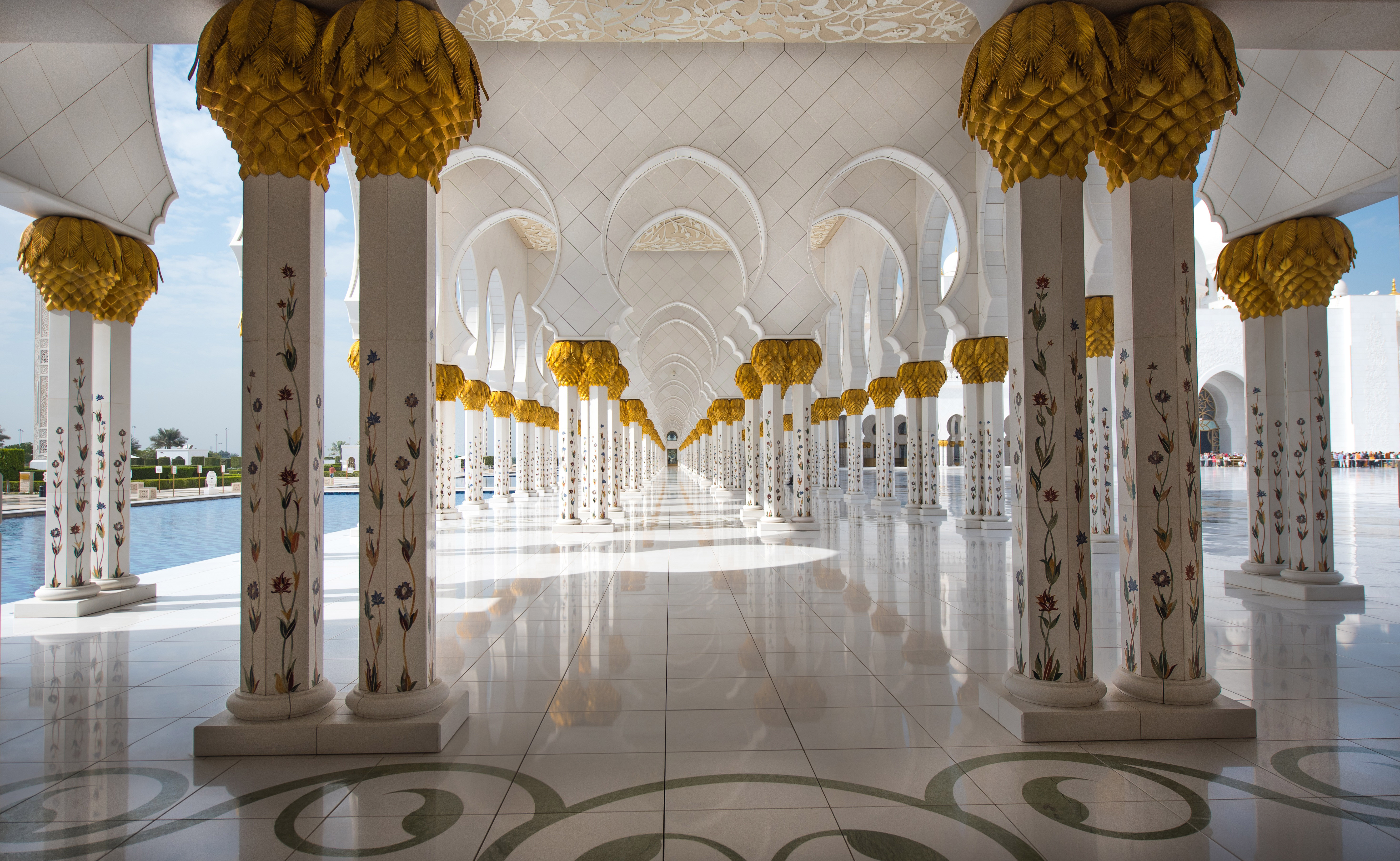 Palace Hotel at Abu Dhabi, United Arab Emirates, UAE image - Free stock