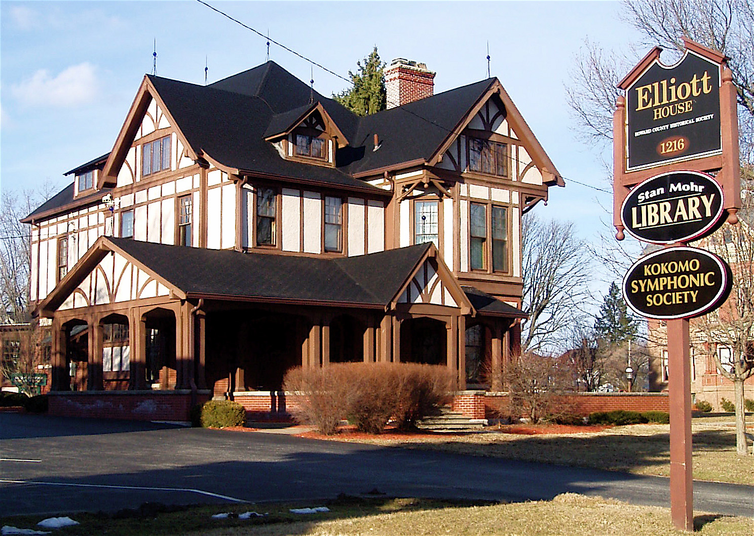 Elliott House in the Old Silk Stocking Historic District in Kokomo, Indiana free photo. 