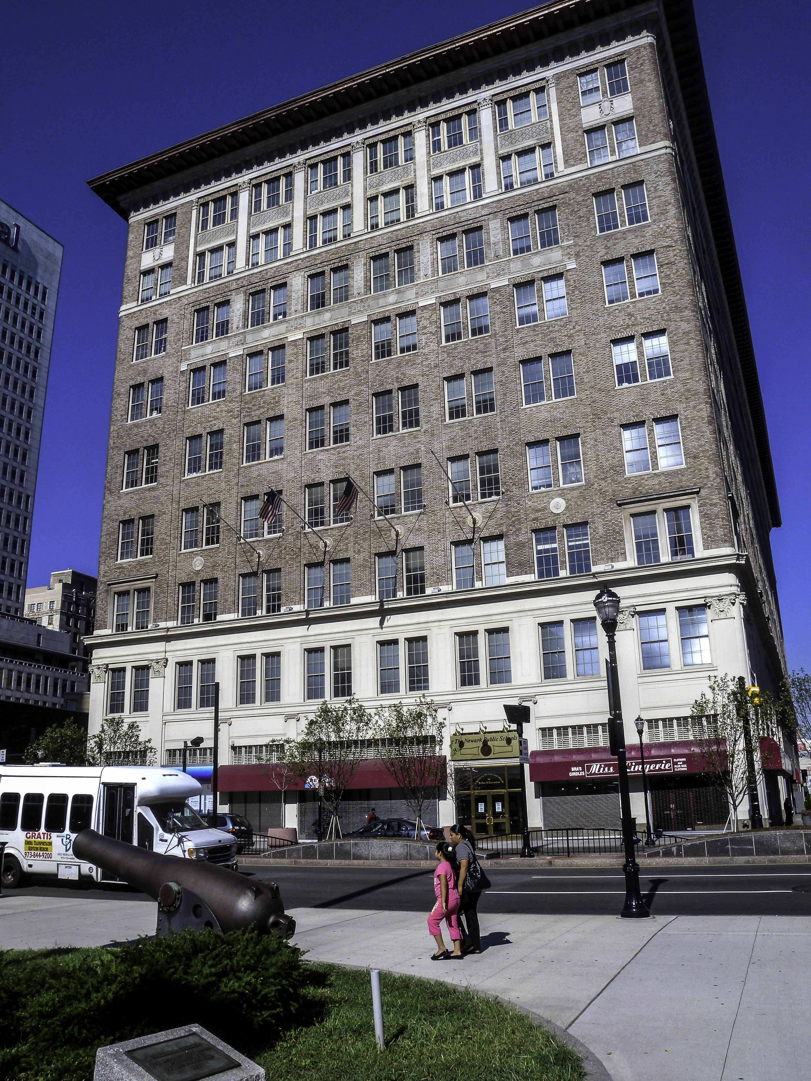 newark-public-schools-headquarters-in-new-jersey-image-free-stock-photo-public-domain-photo