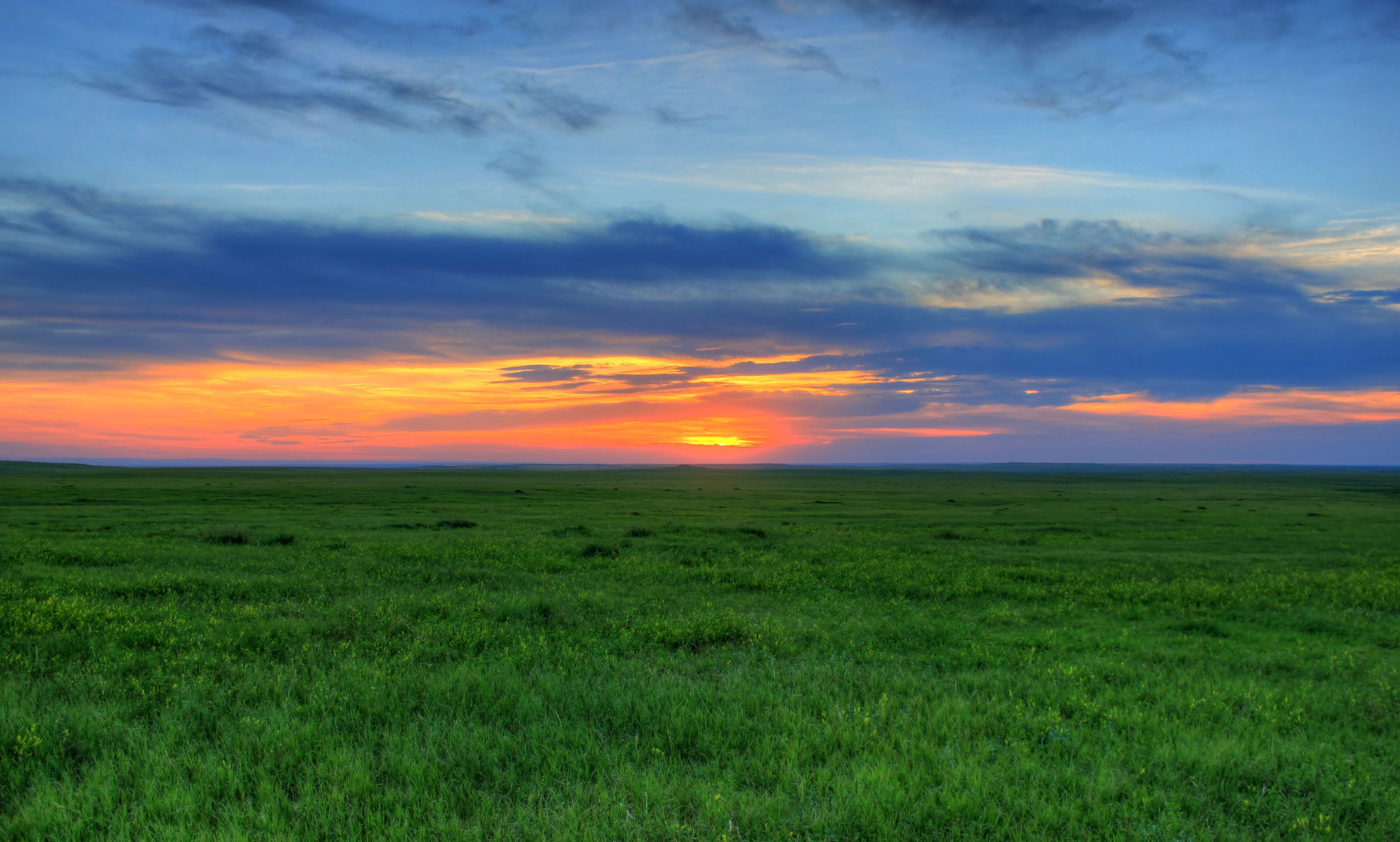 Brighter sunset at Badlands National Park, South Dakota image - Free