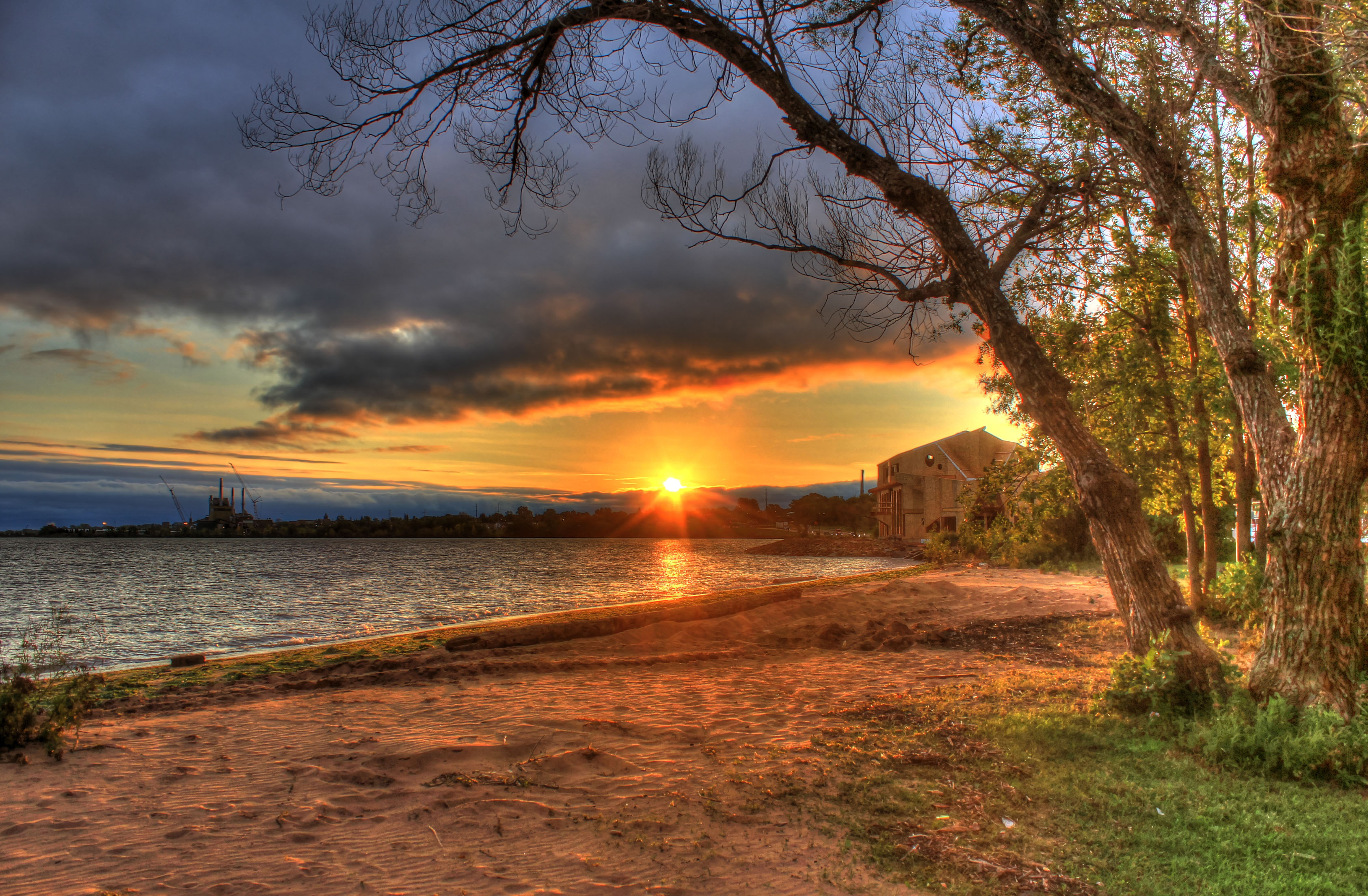 Sunrise landscape at Apostle Islands National Lakeshore, Wisconsin ...