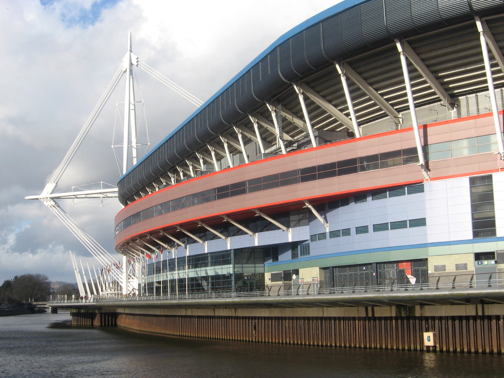 https://www.goodfreephotos.com/albums/wales/cardiff/millenium-stadium.jpg