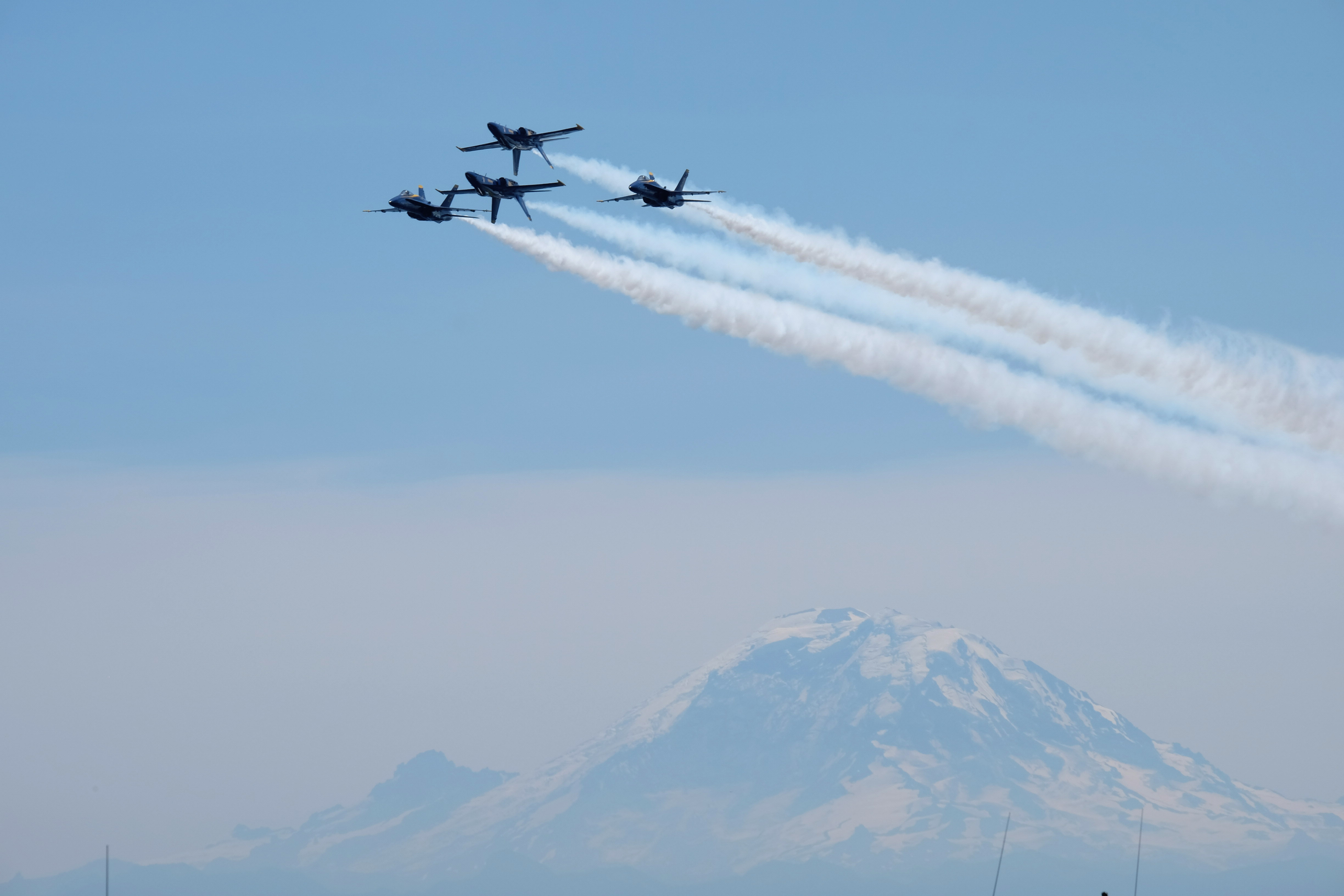 Four jets flying in formation image Free stock photo Public Domain