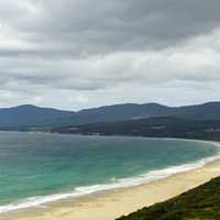 Isthmus between 2 oceans in Tasmania, Australia