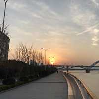 Walkway besides the river in Hangzhou
