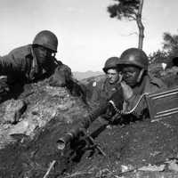 Soldiers from the U.S. 2nd Infantry Division near the Ch'ongch'on River, Korean War