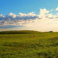 Landscapes with grassland and clouds with sky
