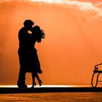 dark-silhouette-of-a-romantic-couple