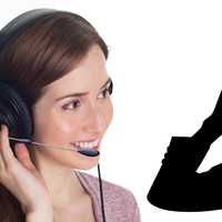 woman-wearing-a-microphone-at-the-call-center