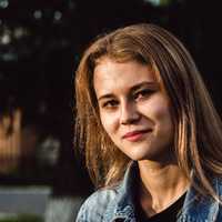 young-girl-with-smiling-face