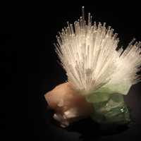 Mesolite and fluorapophyllite