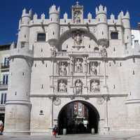 14th-century city gate Arco de Santa María in Burgos, Spain