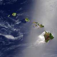 True Color of Hawaii from Space