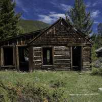 Old Rustic Cabin in Elkhorn