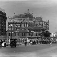 Boardwalk in 1917 in Atlantic City, New Jersey