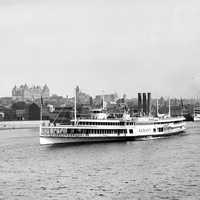 Steamer Albany departs for New York City from Albany, New York