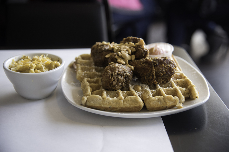 Dame's Chicken and Waffles in Durham, North Carolina image - Free stock photo - Public Domain ...