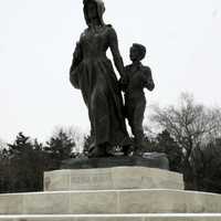  Pioneer Woman statue in Ponca City, Oklahoma