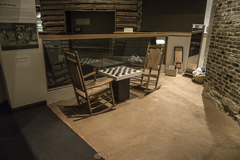 Chess board and rocking chairs image - Free stock photo - Public Domain photo - CC0 Images