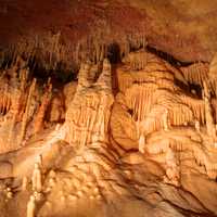 Large groups of formations in Natural Bridge Caverns, Texas