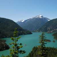 Lake and Mountains landscape in Washington