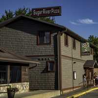 Sugar River Pizza Place in New Glarus