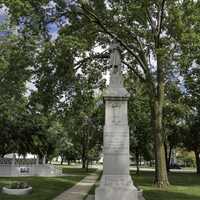 Memorial Statue in the center of park in Brodhead, Wisconsin